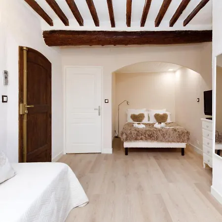 Panisse Yourhosthelper * Cannes